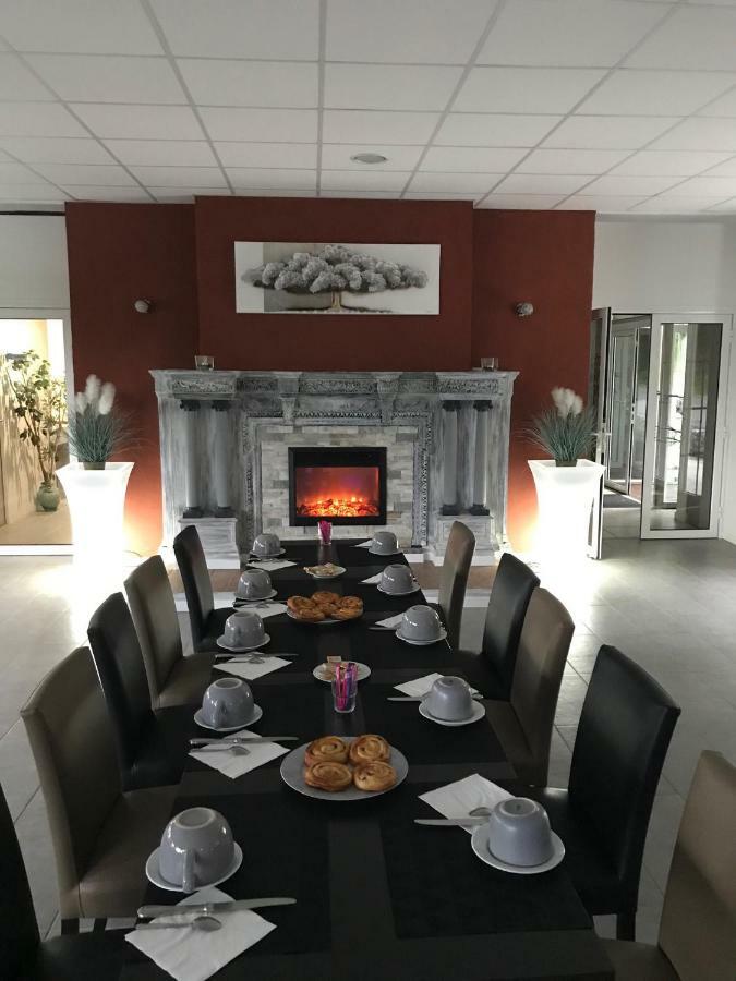 Le Chalet Du Lac Le Chatenet-en-Dognon ภายนอก รูปภาพ